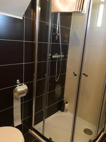 Apartman Innova 兹林 外观 照片